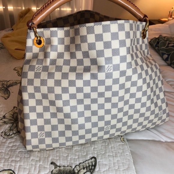 Louis Vuitton Handbags - Louis Vuitton Artsy MM Damien Azur
